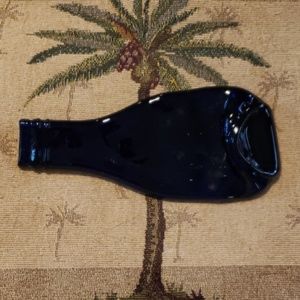 Spoon rest made from melted bottle